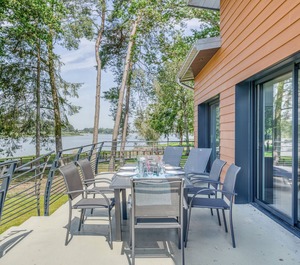 Roseaux Vue Sur Le Lac Jacuzzi 