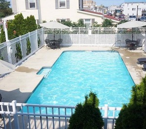 Hampton 
