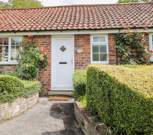 Lupin Cottage Hunman 