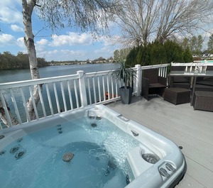 Lakeside Retreat Fishing Peg Situated At Tattershall Lakes Holiday Park 