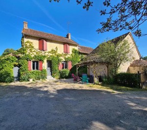 Villa Menoux Pièces Personnes 