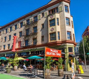 Mcmenamins Crystal Hotel 