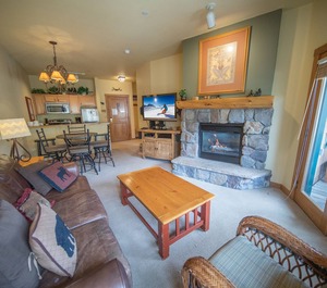 Arapahoe Lodge 