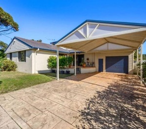 Ocean Breeze At Caves 