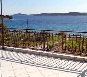 Beach Šepurine Prvić 