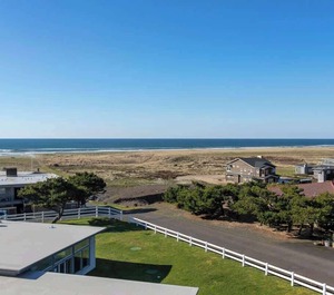 Pacific Terrace 