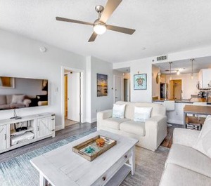 Palm Court Yacht Club 