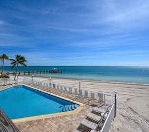 Pa Palm Court Cocoplum Beach Marathon 