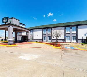 Quality Inn 