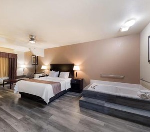 Quality Inn 