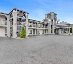 Quality Inn White 