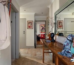 Quay Waterside Style Character 