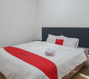 Reddoorz Istana Plaza 