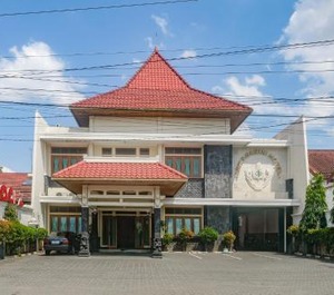 Reddoorz Xt Square 