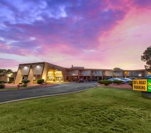 Comfort Inn Suites Page At Powell 