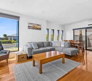 Seachange Escape Leonards 