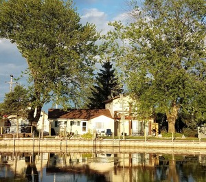 Seas The Day B Destination Resort Au Sable River 