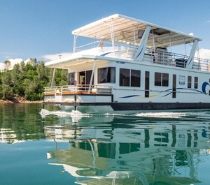 Shasta Marina Houseboat 