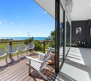 Skenes Retreat Of The Ocean Deck 