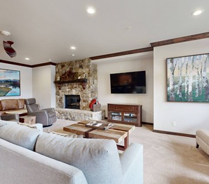 Lion Square Lodge East 