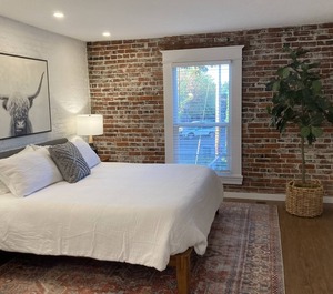 Stay Play Winery Loft Downtown Carlton 