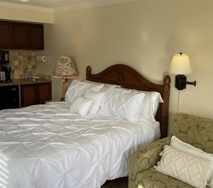 Aston Islander The Beach 