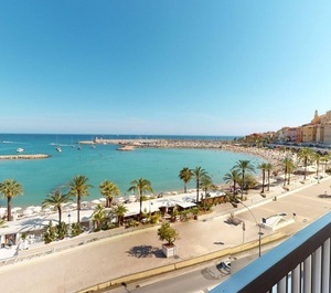 Menton Persons 