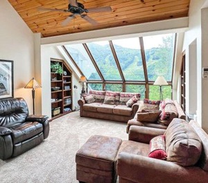 Sunrise Mountain Village 