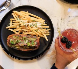 Wells Apartments St Chicago 