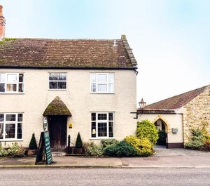 The Moon Inn Country Lodge 