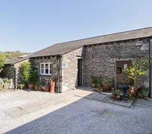 Topiary Cottage Ings 