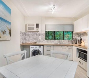 Fenced Garden The Beach 