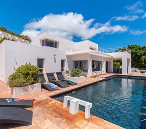 Villa Moderna Plusholidays 