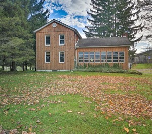 Vintage Farmhouse Half Mi Mount Pleasant Ski 