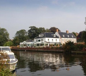 Waveney Hotel 
