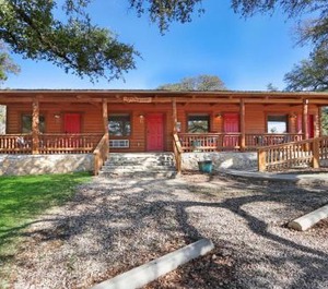 Wimberley Log Resort 