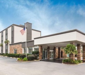 Wyndham Garden Summerville 