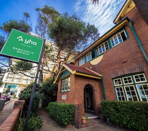 Newcastle Beach Yha 