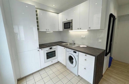 Arsenal Apartment | 1 Bedroom Apartment Close to Saint Metro Paris