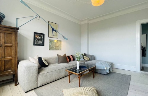 Frederiksberg C Apartment | 122 m² Apartment ∙ 2 bedrooms ∙ 5 guests