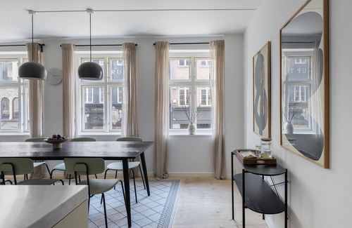 Indre By Apartment | 129 m² Apartment ∙ 3 bedrooms ∙ 6 guests