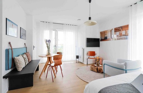 Vanves Resort | 130 m² Private room ∙ 1 bedroom ∙ 5 guests