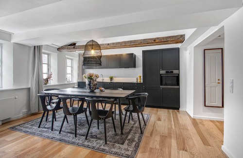 Copenhagen City Centre Apartment | 135 m² Apartment ∙ 4 bedrooms ∙ 8 guests