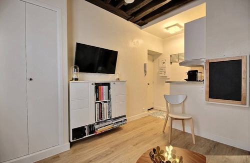Saint-Merri Apartment | 15 m² Apartment ∙ 2 guests