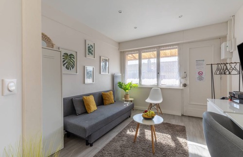 Gentilly Apartment | 15 m² Apartment ∙ 2 guests
