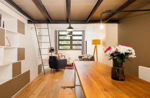 Saint-Denis Apartment | 150 m² Apartment ∙ 6 bedrooms ∙ 12 guests