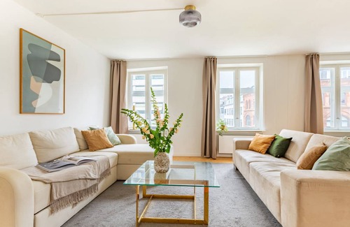 Copenhagen City Centre Apartment | 163 m² Apartment ∙ 4 bedrooms ∙ 8 guests
