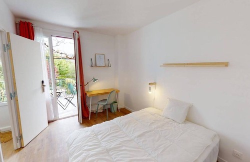Issy-les-Moulineaux Resort | 188 m² Private room ∙ 1 bedroom ∙ 1 guest