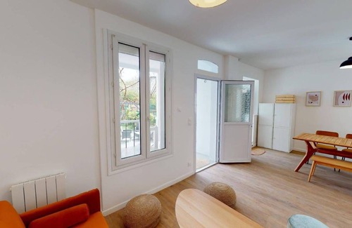 Issy-les-Moulineaux Resort | 188 m² Private room ∙ 1 bedroom ∙ 1 guest