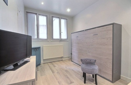 Quartier de l'Ecole-Militaire Apartment | 20 m² Apartment ∙ 2 guests